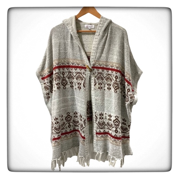 inSeparable Hooded Poncho - Picture 1 of 6